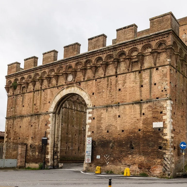 Porta dei Pìspini in Siena, Italy