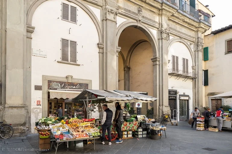 Mercato Arco di San Pierino in Florence, Italy Mercato Arco di San Pierino in Florence, Italy