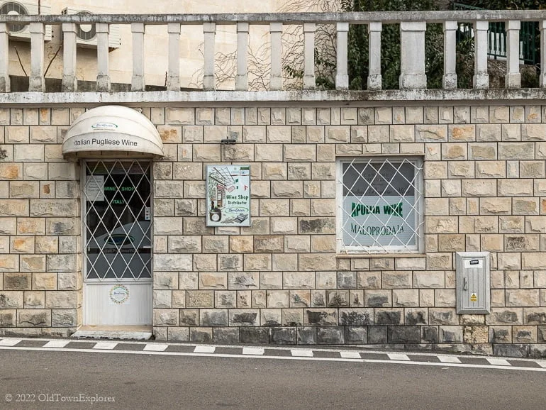 Apulia Wine in Herceg Novi, Montenegro