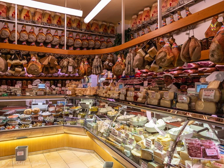 Simoni in Bologna, Italy