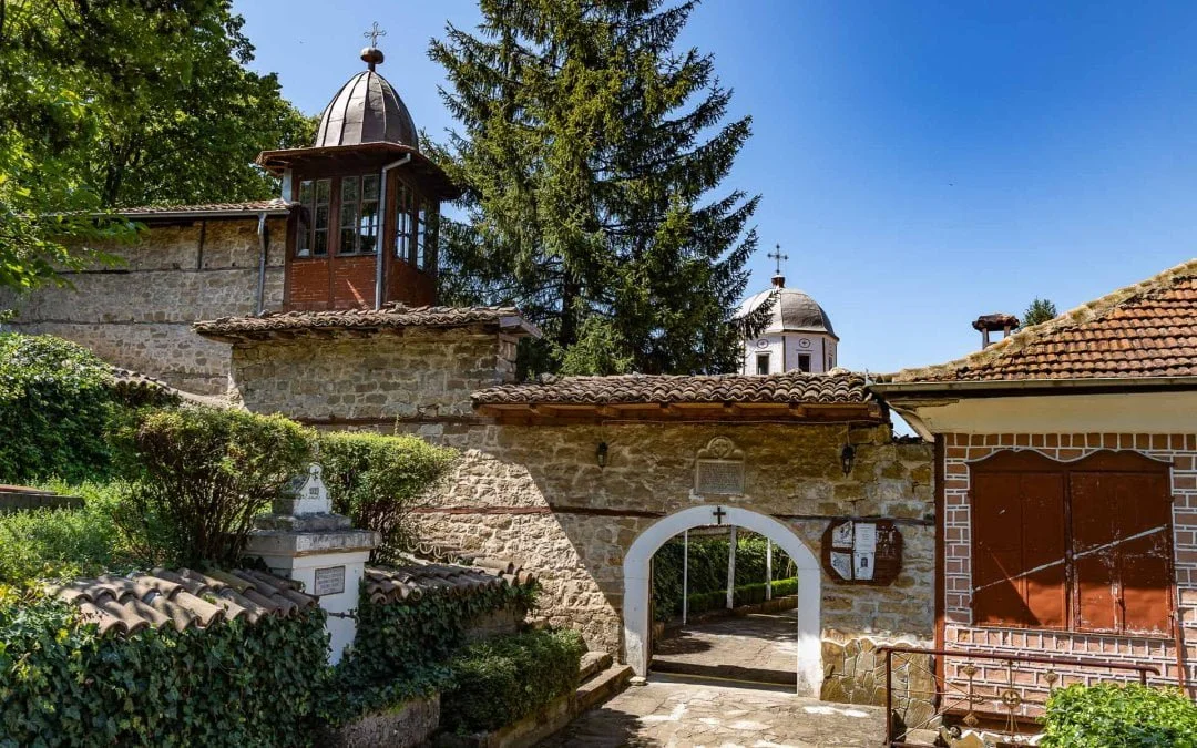 Explore Arbanasi, Bulgaria