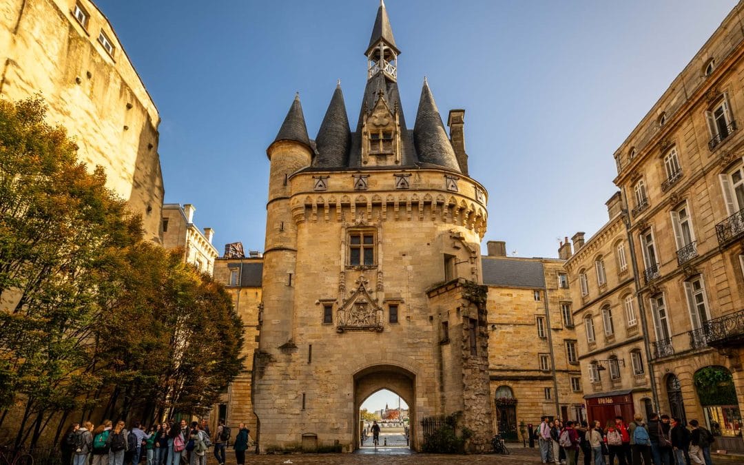 28 Pros and Cons of Living in Bordeaux, France