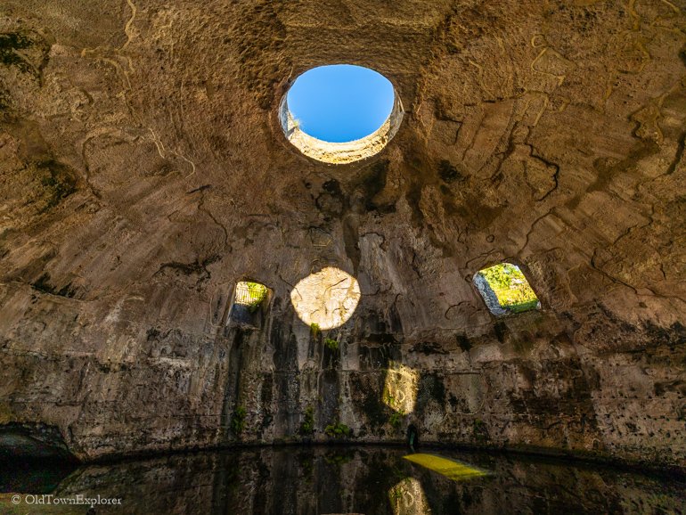 Temple of Mercury in Baia, Italy Temple of Mercury in Baia, Italy